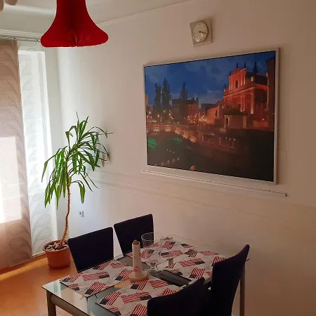 Apartment Modern With Parking *